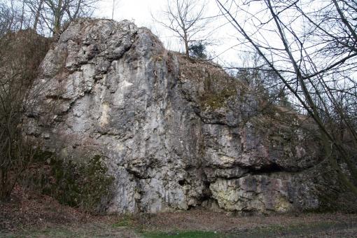 Zamkowa Strażnica w Dolinie Kluczwody