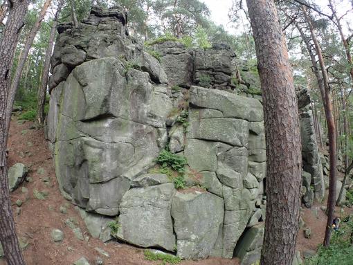 Skała Żyleta na stokach Garncarza